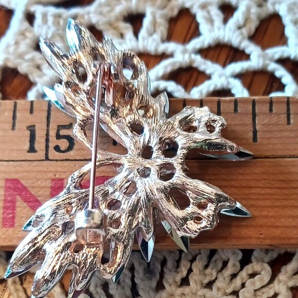 Rhinestone Butterfly Brooch Variegated Blues - Picture 6 of 6
